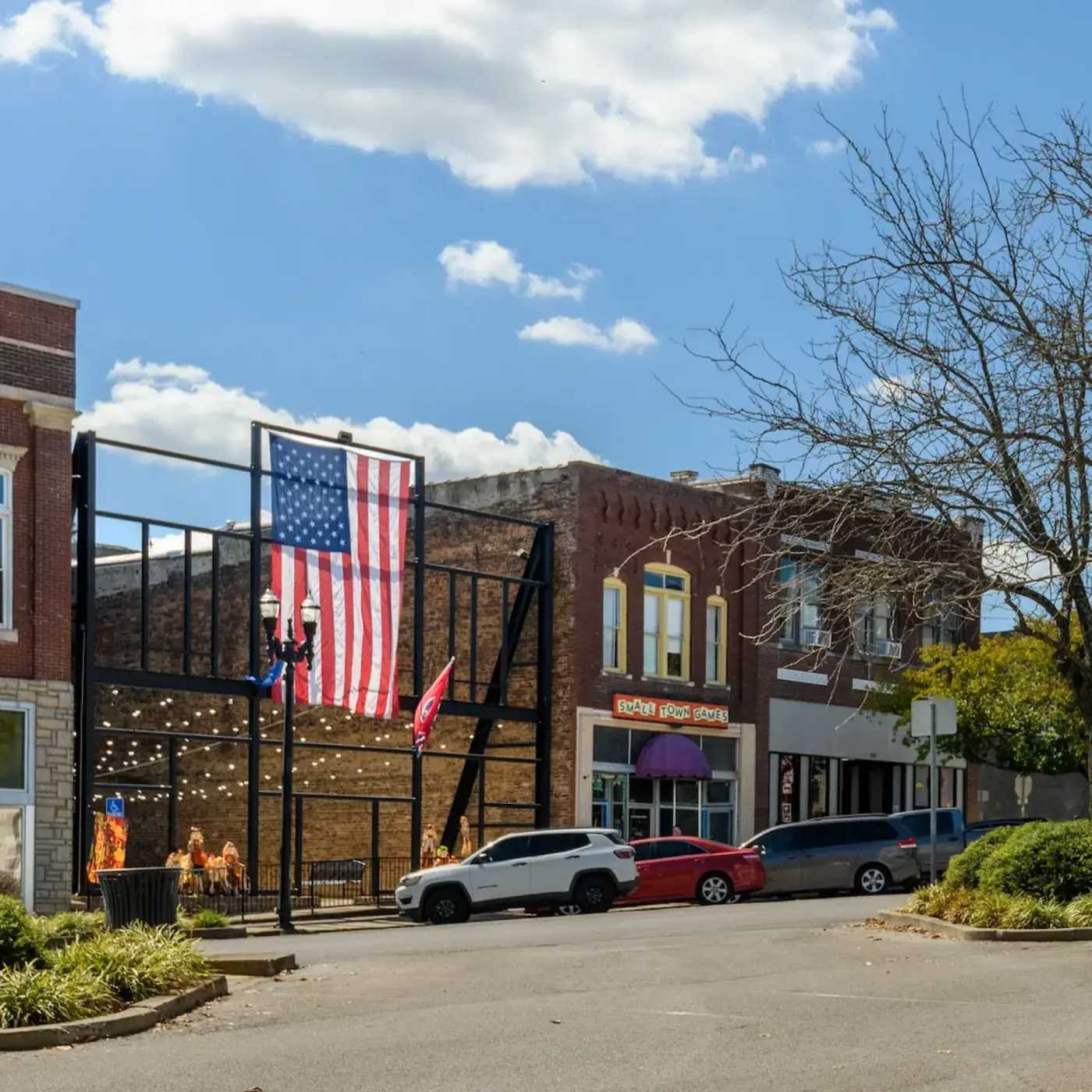 Downtown Lewisburg storefronts in Marshall County